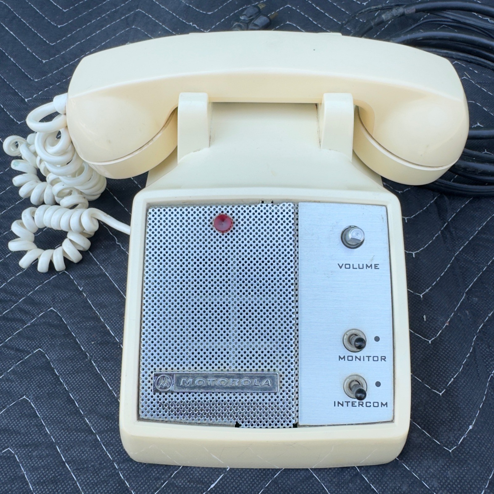 Vintage Motorola Intercom Desktop Telephone Stromberg-Carlson Base Cream USA