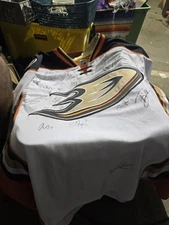 Anaheim Ducks 2013–14 Team Signed Jersey – Selanne, Getzlaf, Perry – No COA