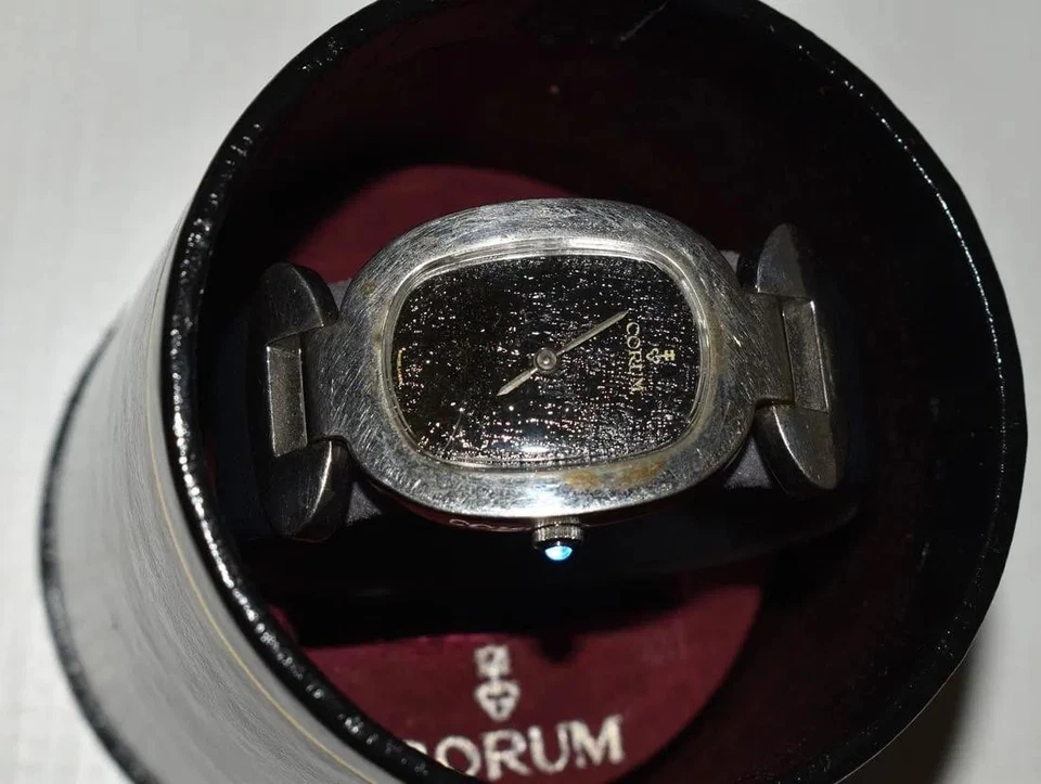 RELOJ BRAZALETE CORUM LOVE BOND CUERDA MANUAL VINTAGE DAMAS 21J PLATA ESTERLINA FUNCIONA Foto 2 de 4