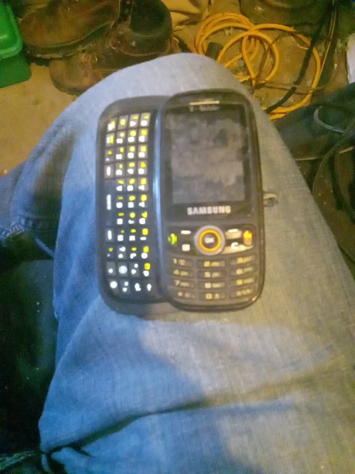samsung galaxySGH-T389 Tmobile Slider - Image 3 of 4