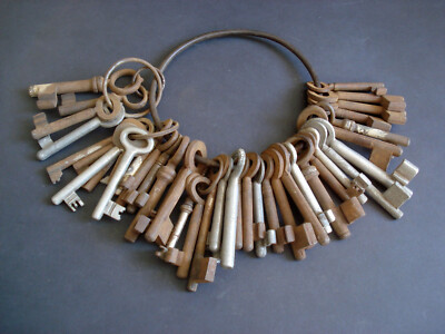 42 alter Schlüssel Keys mit Ring Konvolut