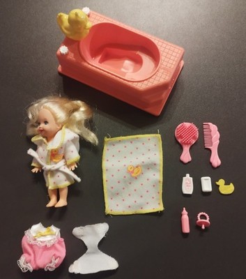 Barbie , Bathtime Fun Shelly / Kelly , Vintage 1995