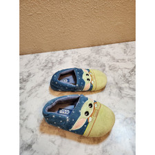 Star Wars The Mandalorian Baby Yoda Blue Green Comfort Slippers Size 9/10 Kids