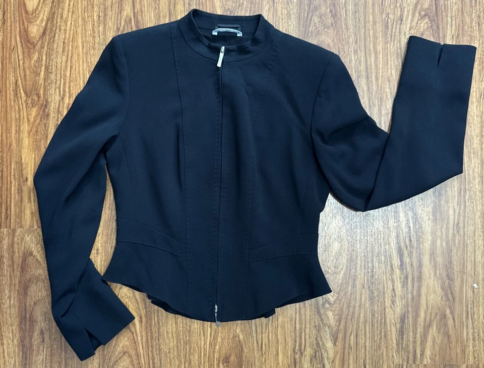 Blazer corto negro acolchado para mujer Max Mara talla 8 hecho en Estados Unidos en Italia Foto 2 de 4