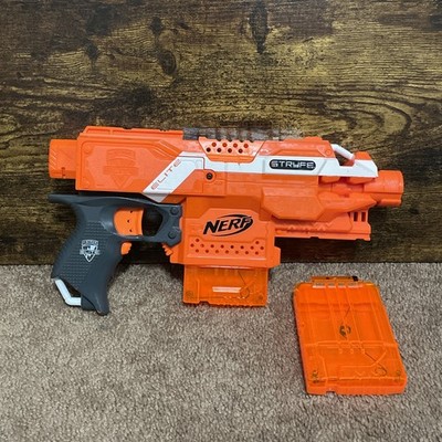 Nerf N-Strike Elite Stryfe Blaster With 2 Magazines 
