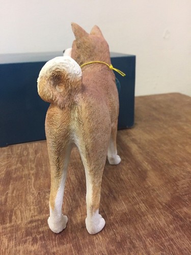 Japanese Akita Dog Statue by Leonardo Akita Dog Ornament Figurine BNIB - Picture 10 of 10