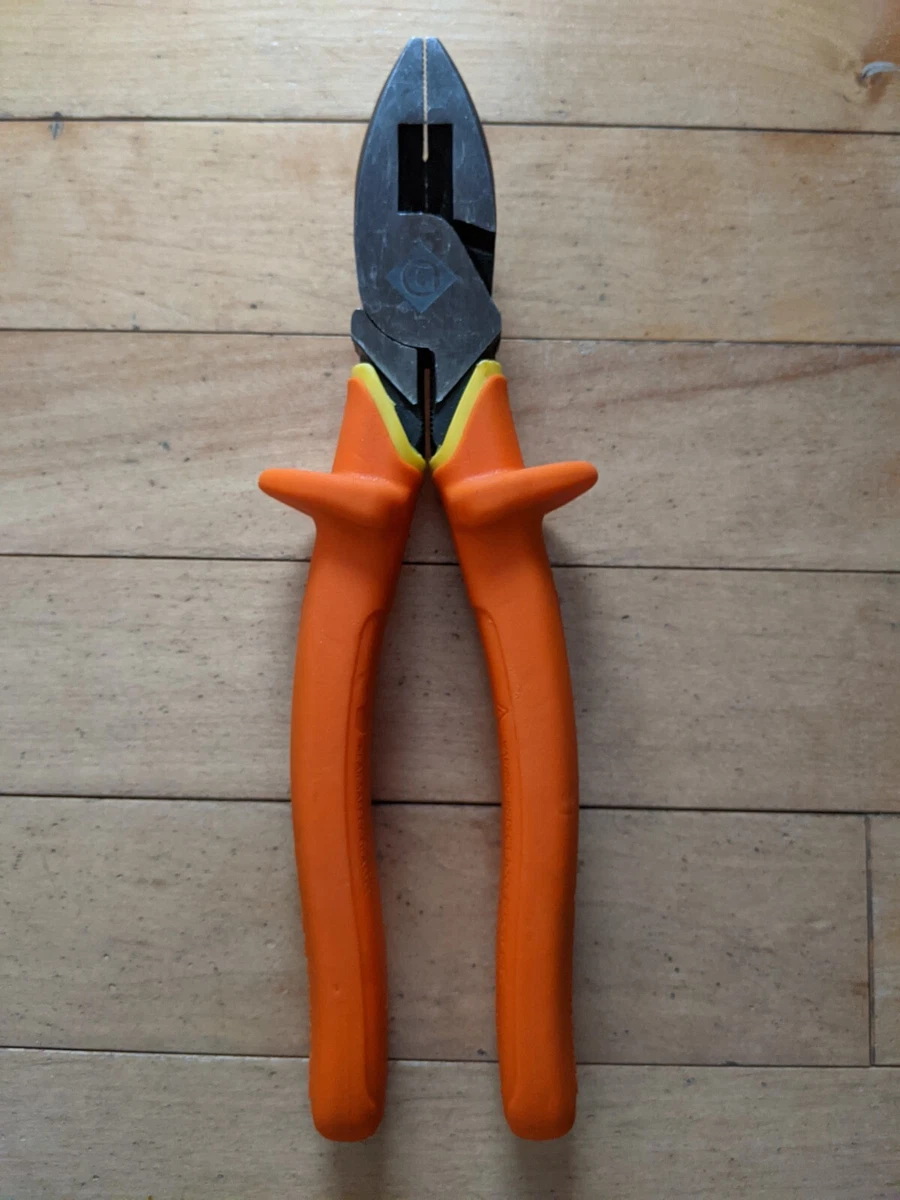 New Greenlee Insulated 1KV 9 Side Cutting Pliers w Molded Grip