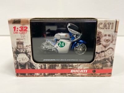 NEW RAY 1:32 Motorrad ,,Ducati 250 Bicilindrico 1960,, silber ,,NEU in OVP,,