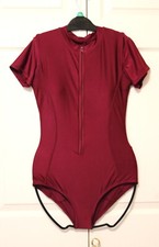 Women's Front Zip Short-sleeved Swimsuit Removable Pads XL, Color Burgundy NWOT