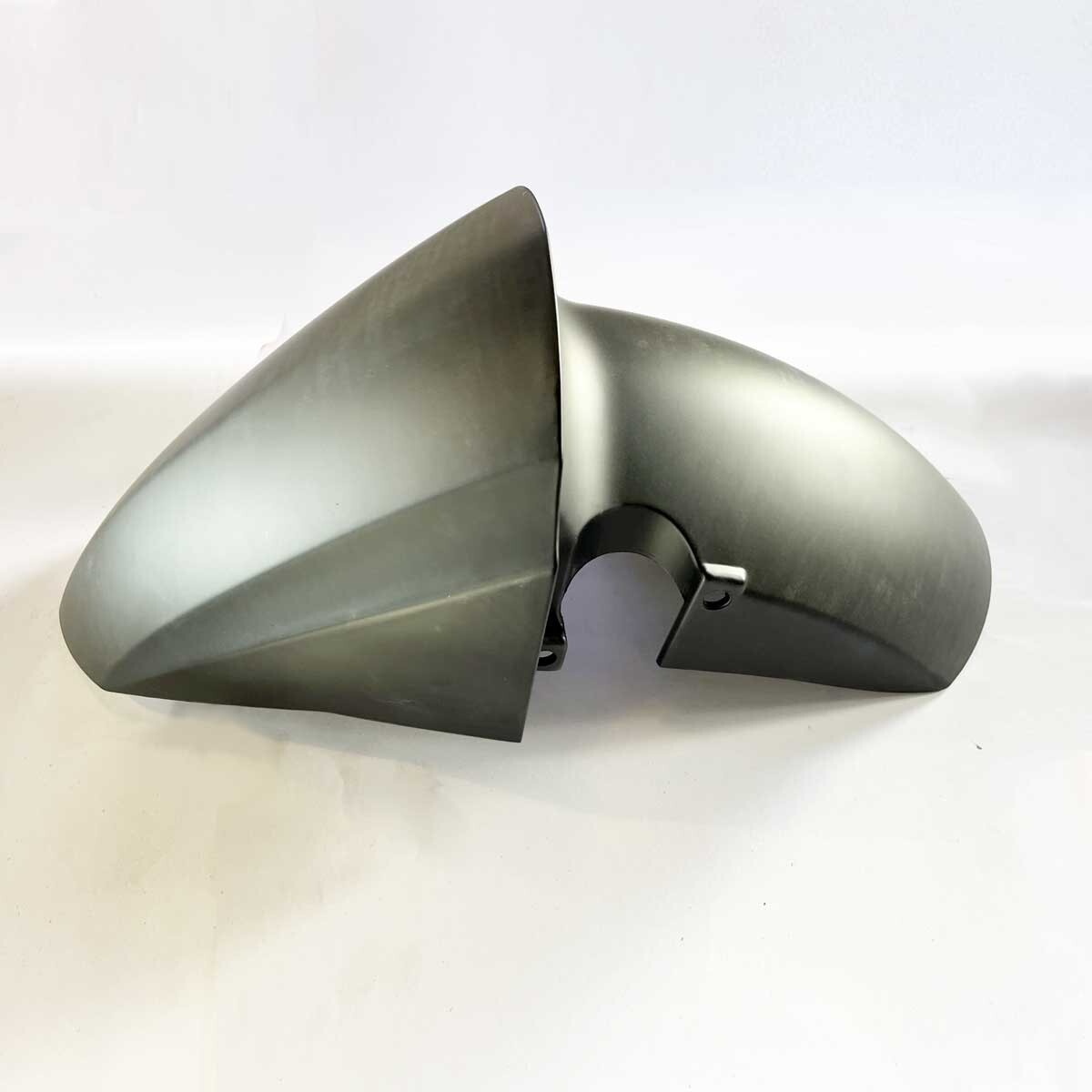 Garde boue avant 779168H6 en plastique noir mat pour scooter