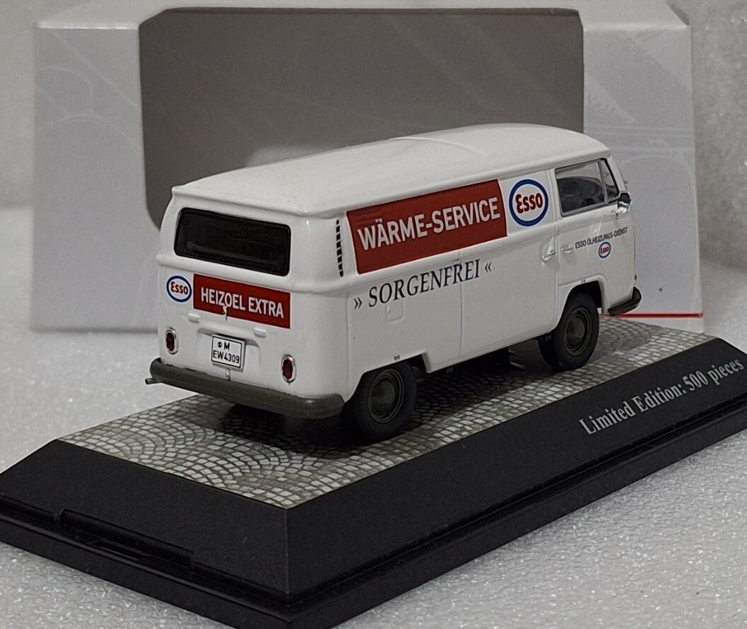 Volkswagen VW T2 Transporter ESSO 1968 White 1:43 Premium