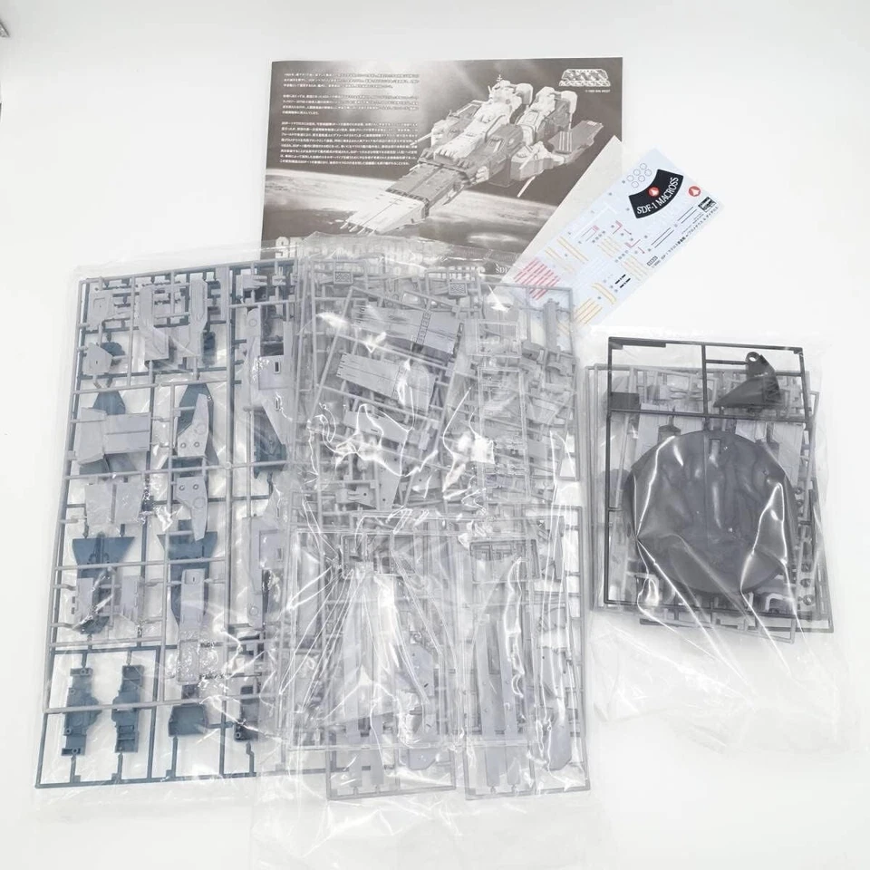 1/4000 SDF-1 Macross Fortress Prometheus Daedalus Plastic Model kit 65830 - Image 2 of 4