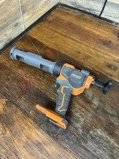 RIDGID 18V Caulk & Adhesive Caulking Gun R84044 NO BATTERY