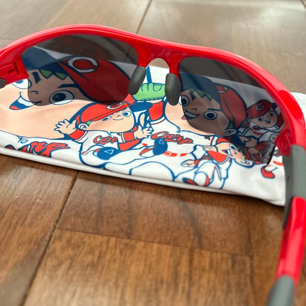 Carp Collaboration OAKLEY Oakley Sunglasses Red Carp Boy from japan View 2