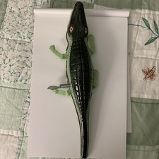 Crocodile Collectable Funny Action Wind Up Tin Toy With Key