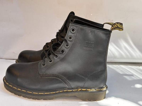 Men Dr. Martens Boots Black Leather 44