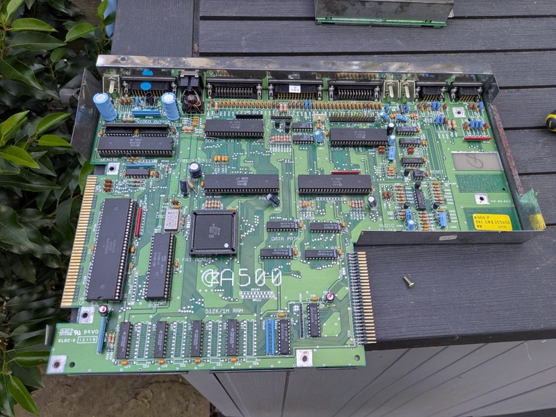commodore amiga 500 motherboard with chips unknown working