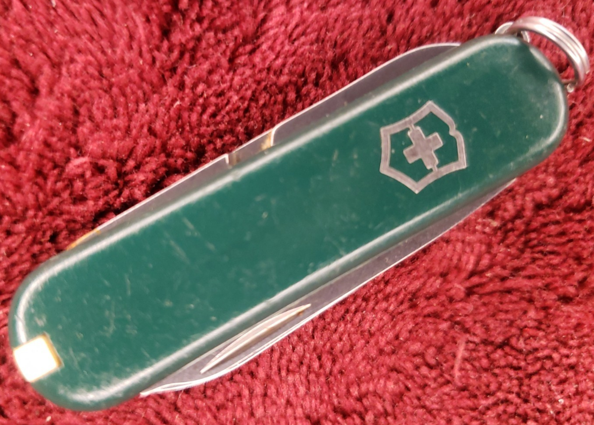 Victorinox Swiss Army Knife Green Lucky Clover Shamrock SD Classic