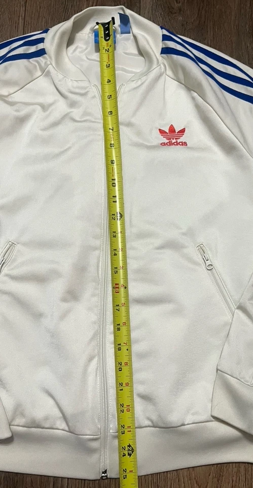 Jaqueta Adidas Embellished Arts Superstar Bomber Track Feminina M Athleisure Art - Imagem 3 de 4