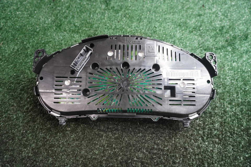 2010 2011 GMC Terrain Speedometer Gauge Cluster OEM 99K Miles A2C53412162 - Image 3 of 4