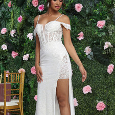 Robe de Mariée Sirène en Dentelle et Sequins