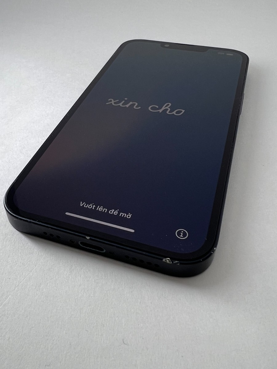 Apple iPhone 13 - 256 GB - Midnight (Unlocked) *READ DESCRIPTION