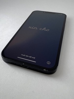 Apple iPhone 13 - 256 GB - Midnight (Unlocked) *READ DESCRIPTION