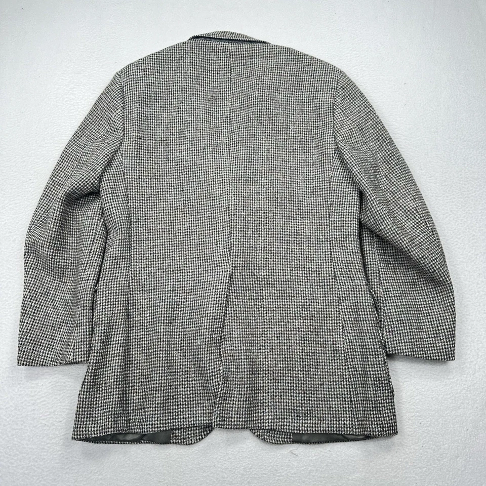 VTG Lord Taylor Harris Tweed Scottish Wool Blazer Coat Size 40 Gray Herringbone - Image 2 of 4