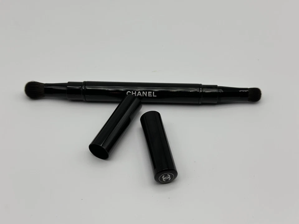 NUEVO CHANEL Cepillo de Sombra de Ojos Retráctil Doble Extremo No. 200 Foto 3 de 4