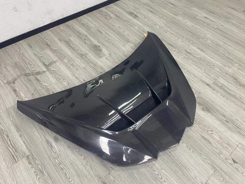 Real Carbon Fiber Hood Compatible With Corvette C8 Z06 2020+ Front Hood - Picture 2 of 4