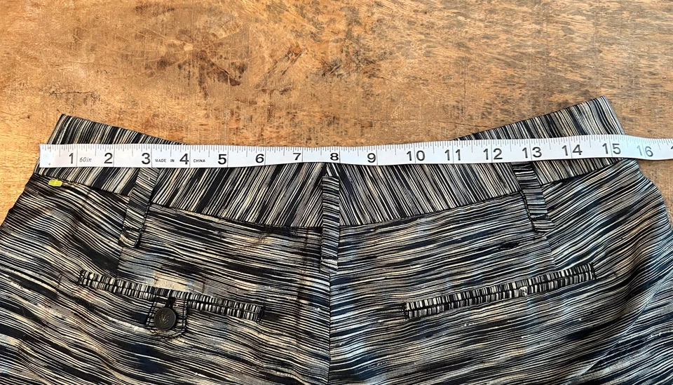 Pantalones cortos para mujer Rag & Bone 100 % seda texturizados a rayas camuflados talla 6 negros/dorados Foto 4 de 4