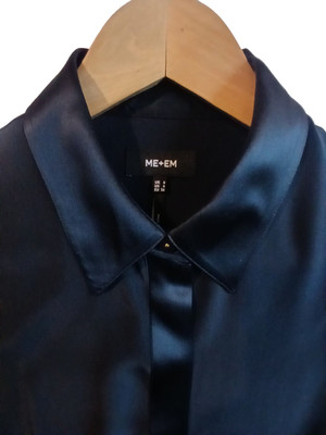Me+Em e 100% Silk Button Up Long Sleeve Blouse Women Navy Blouse Size 4 READ
