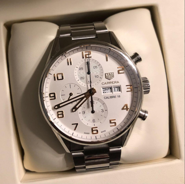 Analog TAG Heuer Carrera Caliber 16