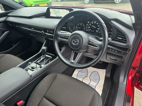 2019 Mazda Mazda3 1.8 SKYACTIV-D SE-L Lux in Red with 11,091 miles, automatic, 2 - Picture 22 of 24