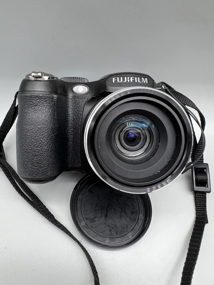Fujifilm - FINEPIX S Series S2950 - 14,0 MP - 18x Optischer Zoom - Digitalkamera - Bild 2 von 4
