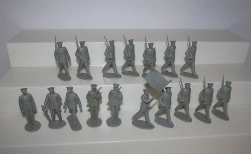 Vintage 1950s Marx Armed Forces Training Center Playset 45mm Marine Figures
