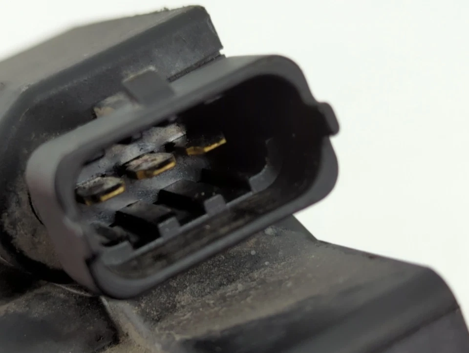 1996-2004 Chevrolet S10 Ignition Coil Igniter Pack E8F68 - Image 4 of 4