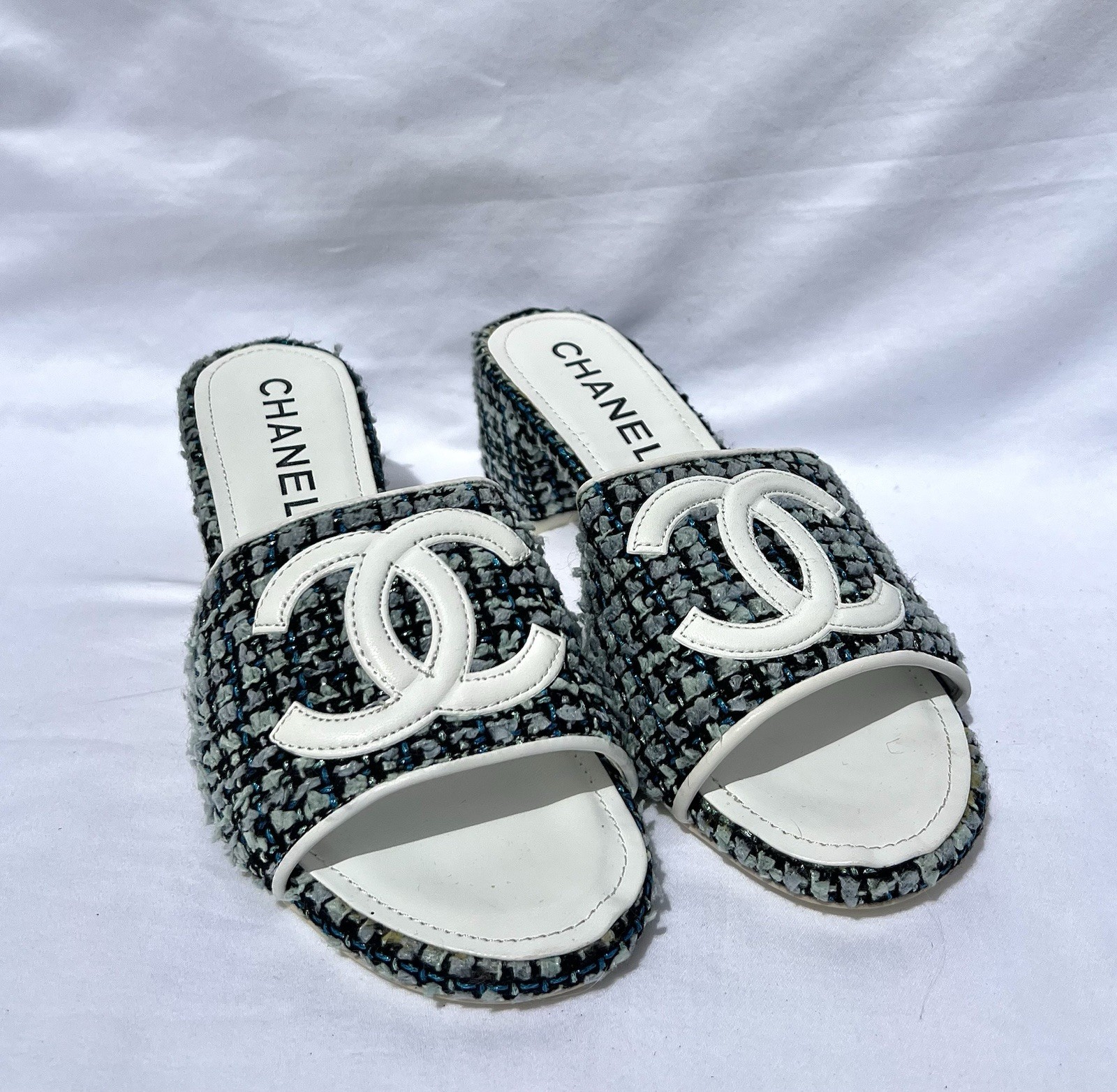 Chanel Tweed Sandalias Tacón Bloque Azul Blanco CC Mujer’s Talla 8