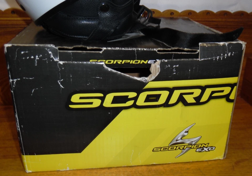 Scorpion EXO-C110 白色摩托车头盔 尺寸 M — 第 2/4 张图片