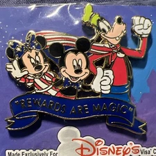 MICKEY MINNIE & GOOFY Patriotic Pals 2004 America Disney Visa Rewards Pin #28456