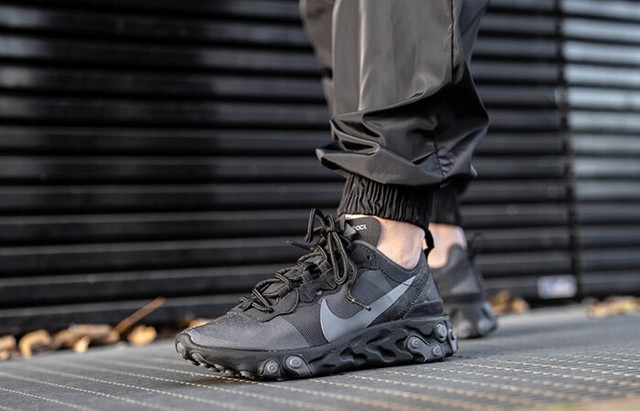 triple black nike react 55