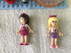 LEGO FRIENDS: Heartlake Cupcake Cafe (41119) Complete, no instructions