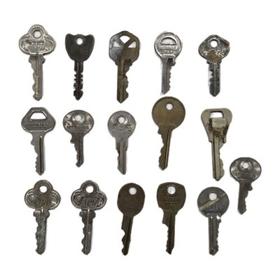 Lot of 16 Vintage Keys Weiser Hillman Taylor Brinks Mixed Old House Keys Rustic