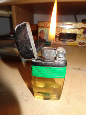 VU.Lighter. .Vintage. Benzin. Scripto.Feuerzeug.Amerika.USA.Patent.