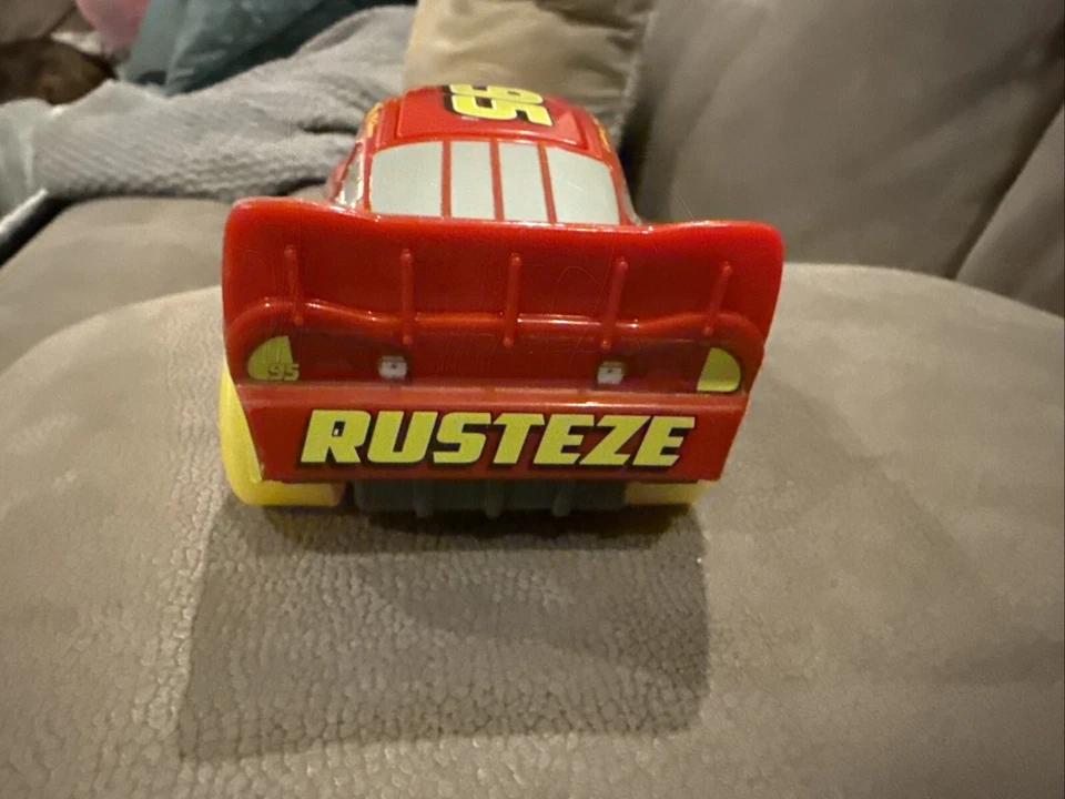 Greenhills Carrera GO! Lightning McQueen Glow Racer W/sounds & Talking Push Down - Image 4 of 4