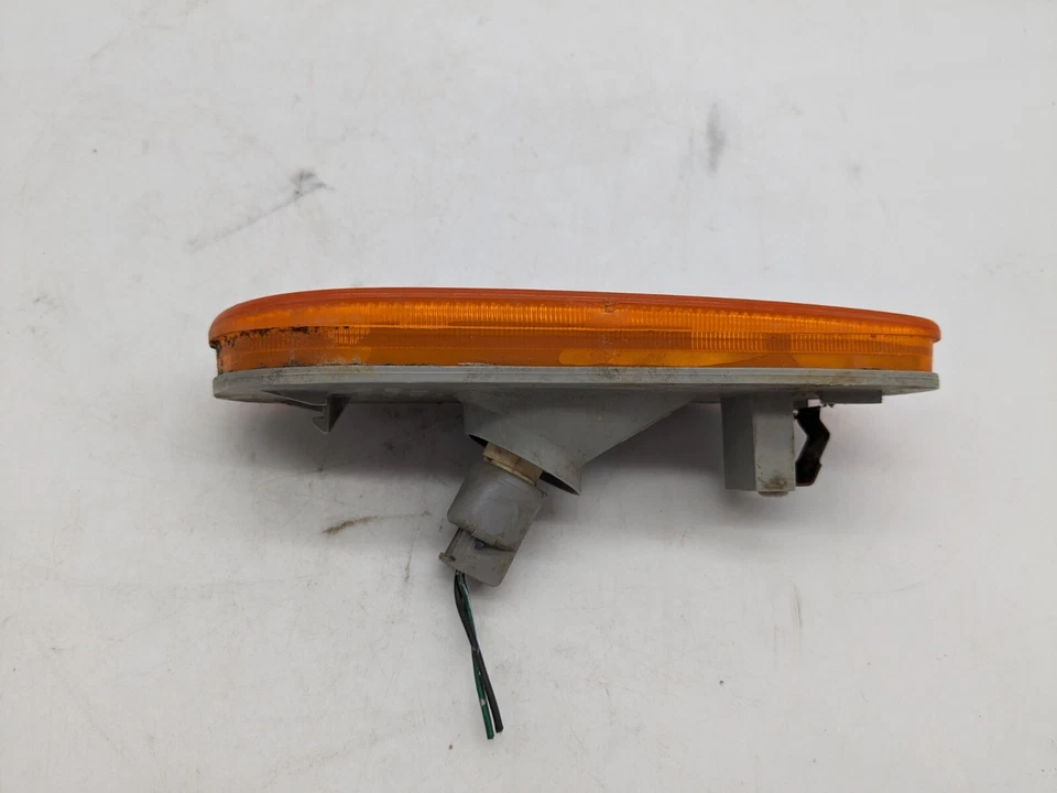 Marcador lateral pasajero delantero Mitsubishi Eclipse Eagle Talon 95-99 Foto 4 de 4