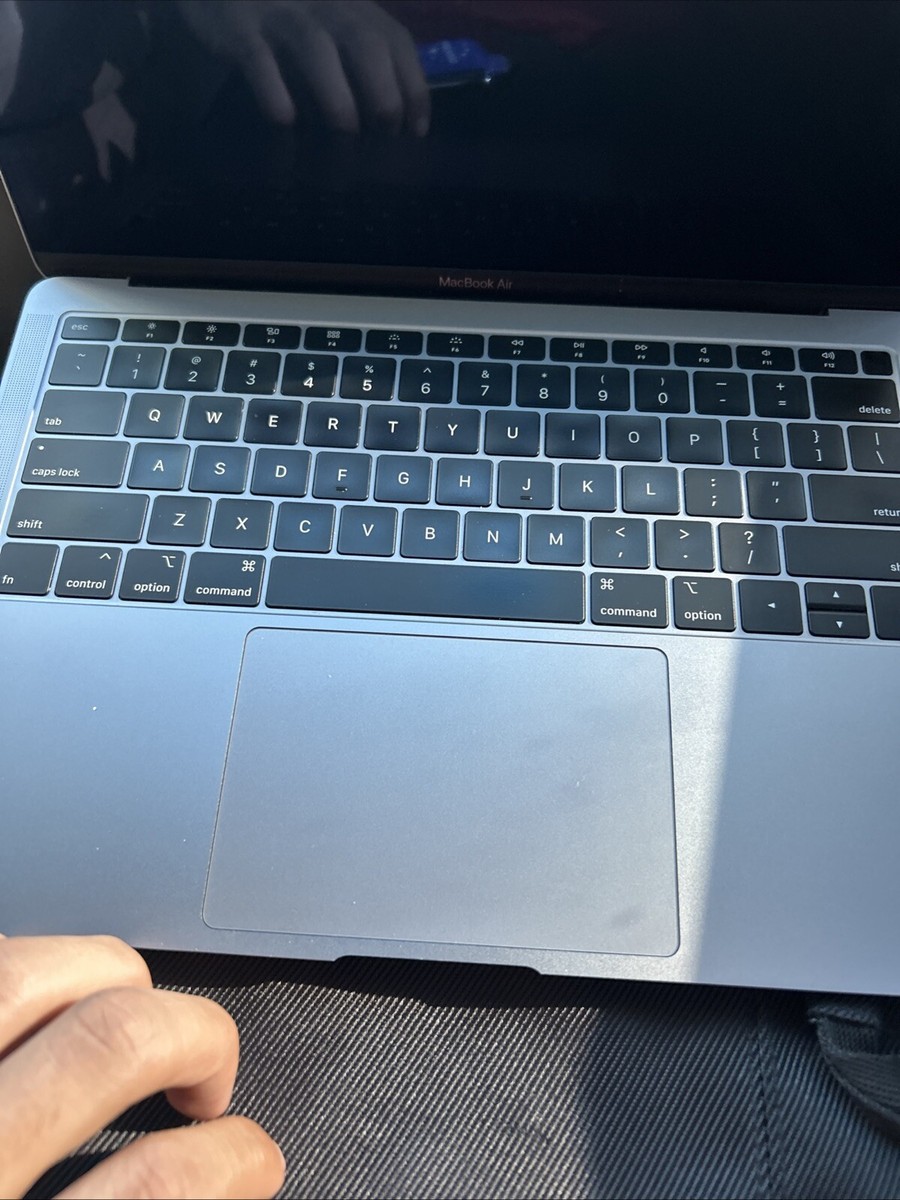 Apple MacBook Pro Retina 13.3'' (256GB SSD, Intel Core i5 8th Gen