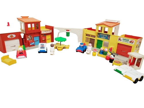 Vintage 1973 Fisher Price Little People Play Family Village