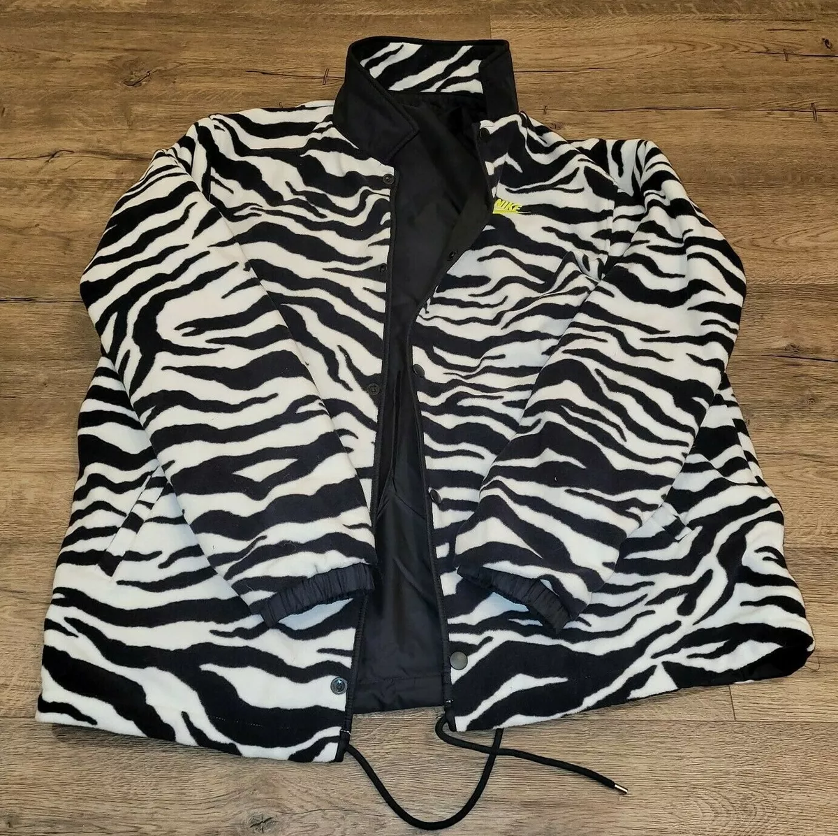 Nike animal top print windbreaker