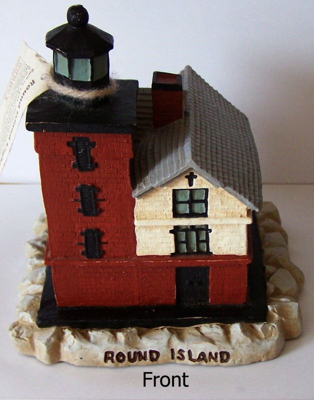 ROUND ISLAND MICHIGAN LIGHTHOUSE 1995 LTD EDITION FIGURINE FROM WOOD WORLD INC.
